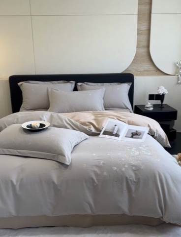 91家纺网 家纺一手货源 找家纺 涵宸家纺 2024新款全棉磨毛刺绣四件套--花蝴蝶系列 花蝴蝶-灰