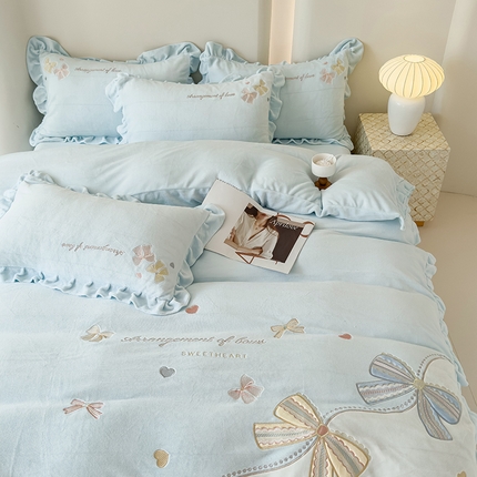 91家纺网 家纺一手货源 找家纺 （总）卡初家居（原微来） 2025秋冬新款A类高克重加厚保暖亲肤牛奶绒四件套--韵律系列（提供买家秀）