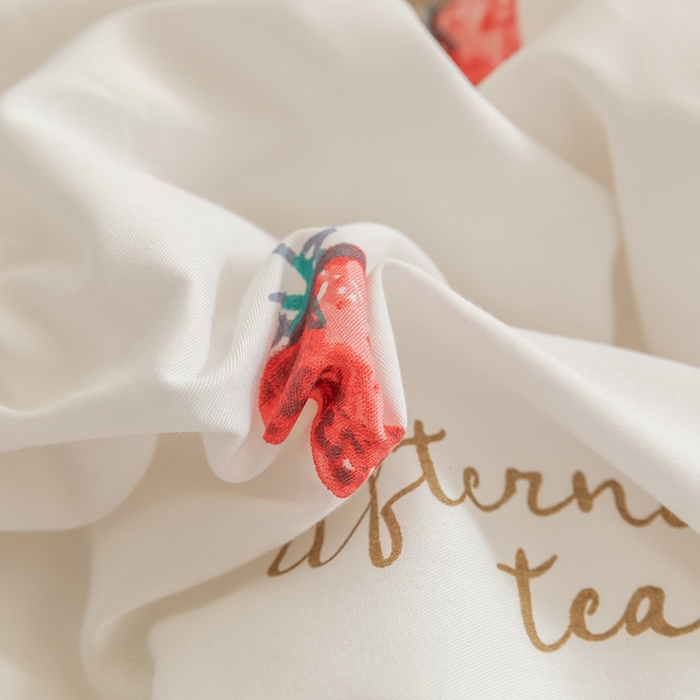 91家纺网 家纺一手货源 找家纺 莱福仕家纺 2024新款全棉13070四季被冬被被子被芯 夏日草莓白