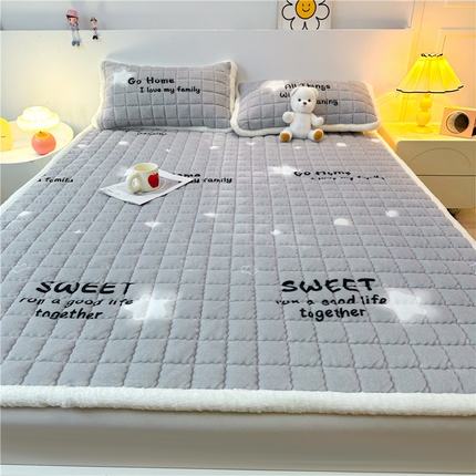 91家纺网 家纺一手货源 找家纺 喜居 2024新款印花牛奶绒床褥垫加厚宝宝绒床褥子床垫薄床垫 星之物语