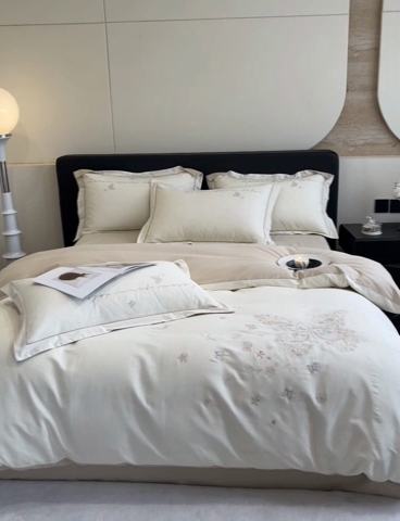 91家纺网 家纺一手货源 找家纺 涵宸家纺 2024新款全棉磨毛刺绣四件套--花蝴蝶系列 花蝴蝶-浅粉