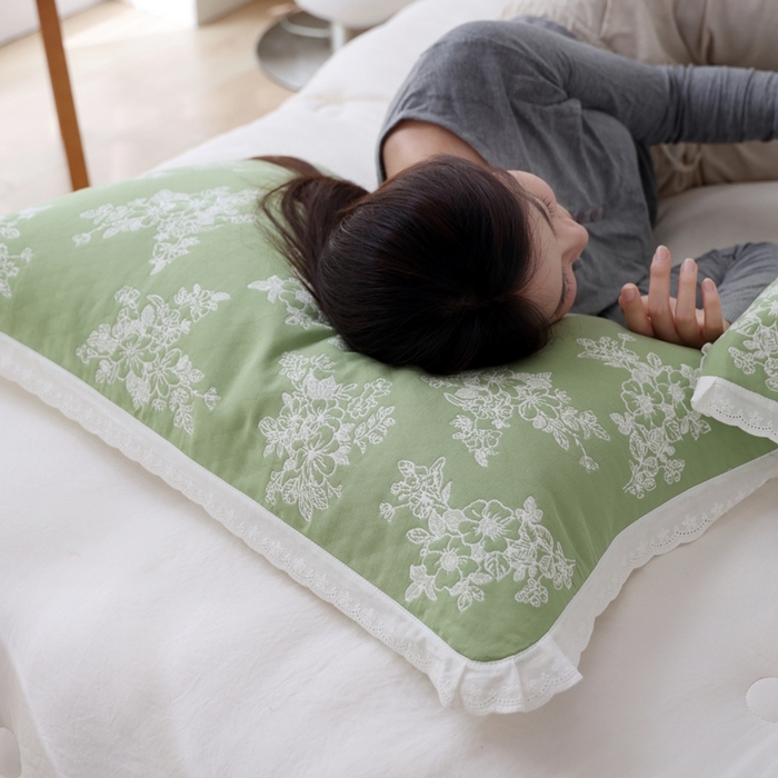 91家纺网 家纺一手货源 找家纺 朴尔家纺-毛巾被 2024新款韩版小碎花边全棉四层纱布枕巾 芬芳-绿