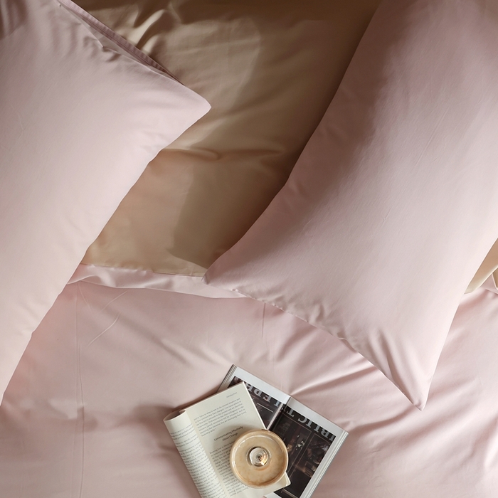 91家纺网 家纺一手货源 找家纺 久典家居 2024新款100支长绒棉磨毛纯色双拼四件套 水漾粉双拼