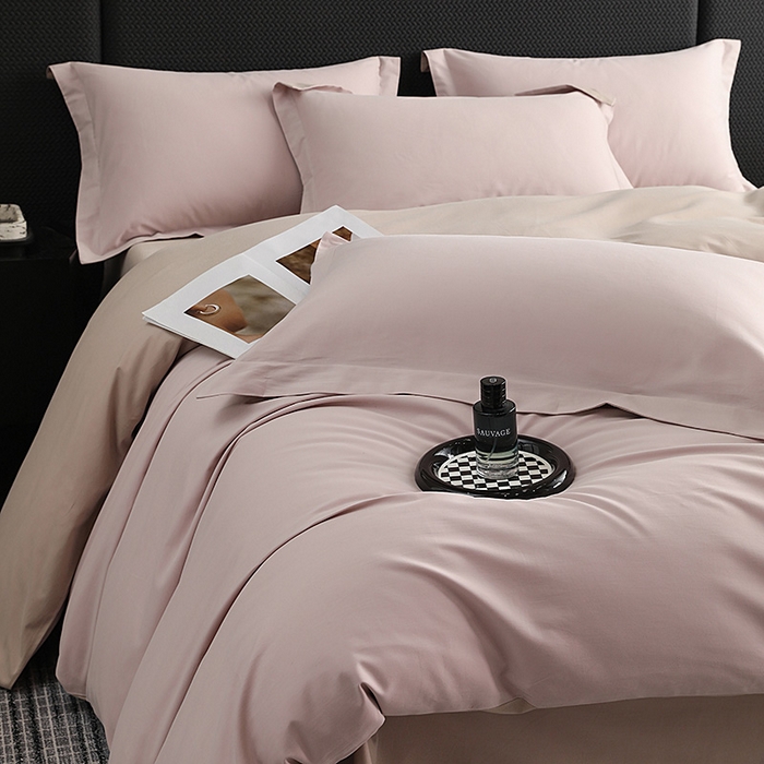 91家纺网 家纺一手货源 找家纺 莱阁亿 2025秋冬新款高支高密全棉纯棉磨毛双拼纯色四件套 灰紫&可可奶宗