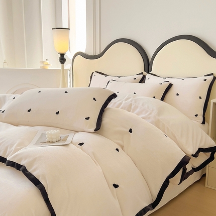 美梦家纺 2024新款秋冬高克重牛奶绒绣花四件套系列-绒爱心 绒爱心-奶昔白