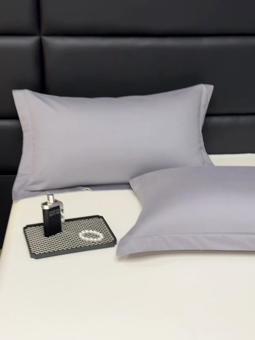 91家纺网 家纺一手货源 找家纺 莱阁亿 2025秋冬新款高支高密全棉纯棉磨毛双拼纯色单枕套 枕套单件 北欧灰