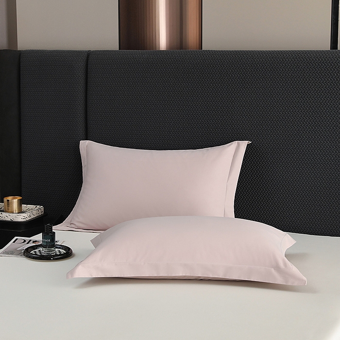 91家纺网 家纺一手货源 找家纺 莱阁亿 2025秋冬新款高支高密全棉纯棉磨毛双拼纯色单枕套 枕套单件 浅玉粉&粉糖