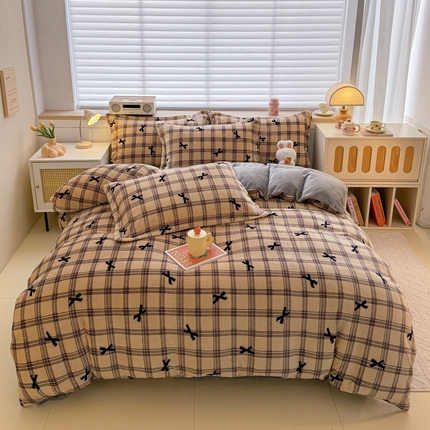 91家纺网 家纺一手货源 找家纺 妖妖家纺 2024新款高克重200克印花牛奶绒四件套 忆青春-咖