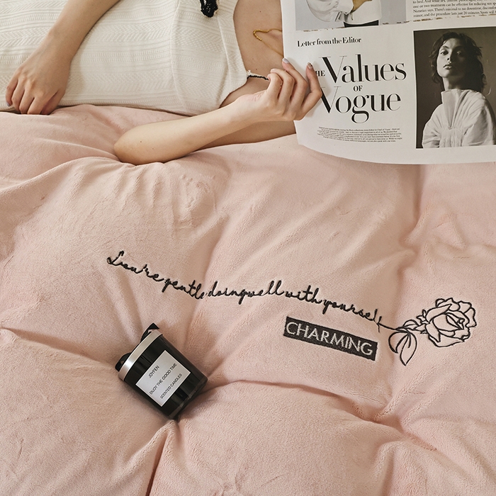 91家纺网 家纺一手货源 找家纺 大渔生活 2025新款牛奶绒刺绣四件套-玫瑰故事 玫瑰故事-玉色