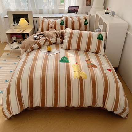 雅居纺家纺 2024新款大版毛巾绣牛奶绒四件套 小羊坨