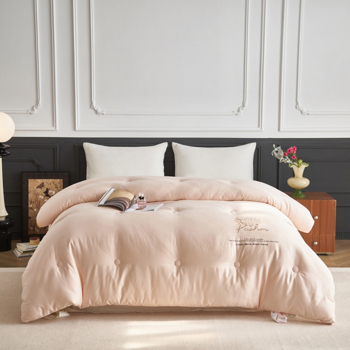 91家纺网 家纺一手货源 找家纺 莱福仕家纺 2024新款A类有氧羊绒抗菌冬被被子被芯 芝芝粉