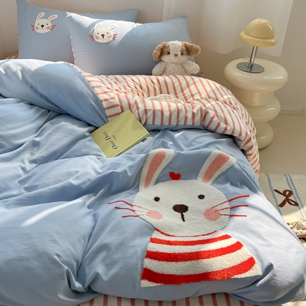 91家纺网 家纺一手货源 找家纺 （总）子钦家纺 2024新款秋冬大版毛巾绣云朵棉四件套