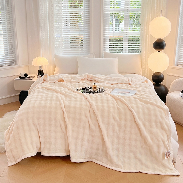 91家纺网 家纺一手货源 找家纺 贝拉梦家纺 2024新款加厚保暖托卡斯兔毛绒毛毯多功能毯子保暖盖毯 元气白桃