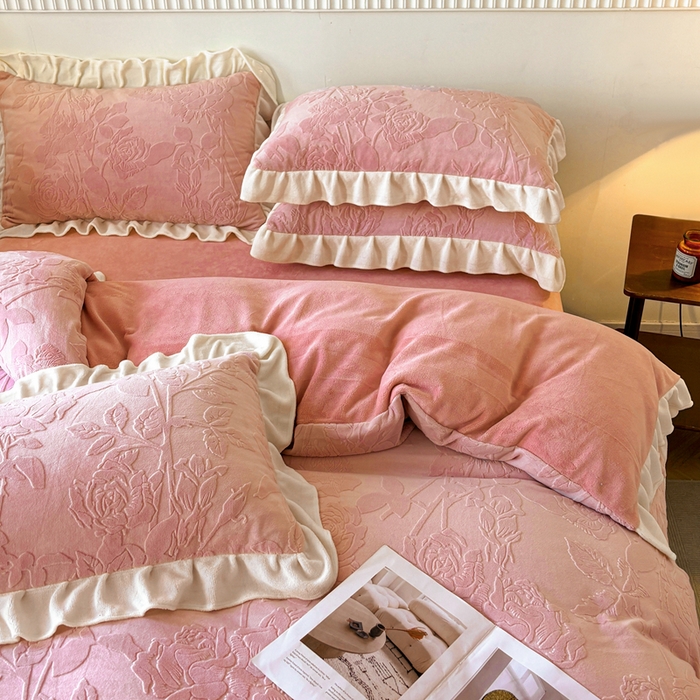 91家纺网 家纺一手货源 找家纺 大境 2024新款维也纳牛奶绒提花四件套维也纳-豆沙