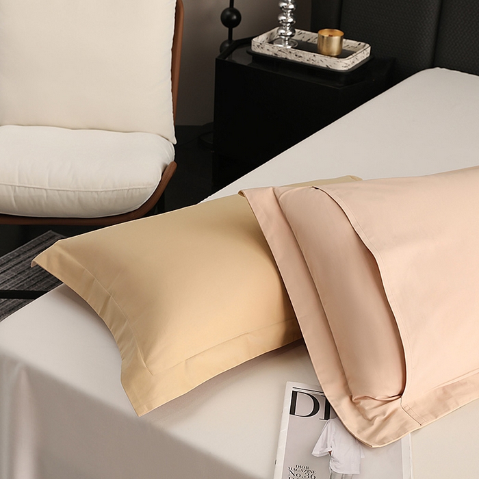 91家纺网 家纺一手货源 找家纺 莱阁亿 2025秋冬新款高支高密全棉纯棉磨毛双拼纯色单枕套 枕套单件 芒果黄&巧克力