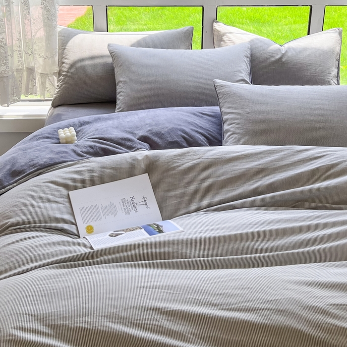 91家纺网 家纺一手货源 找家纺 2024最新无印良品风双拼全棉色织水洗棉加牛奶绒四件套简约全棉拼牛奶绒 棉+绒-灰极细条