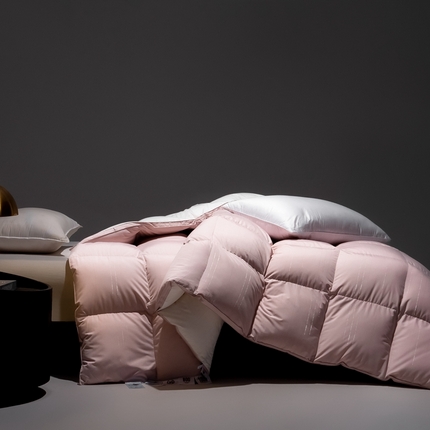 91家纺网 家纺一手货源 找家纺 （总）静若居羽绒被壳 2024新款全棉双拼银丝线AB版羽绒被壳静音面料羽绒被壳厂家直销