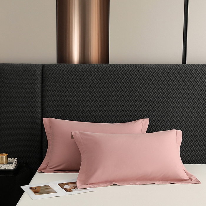 91家纺网 家纺一手货源 找家纺 莱阁亿 2025秋冬新款高支高密全棉纯棉磨毛双拼纯色单枕套 枕套单件 莲红&拿铁