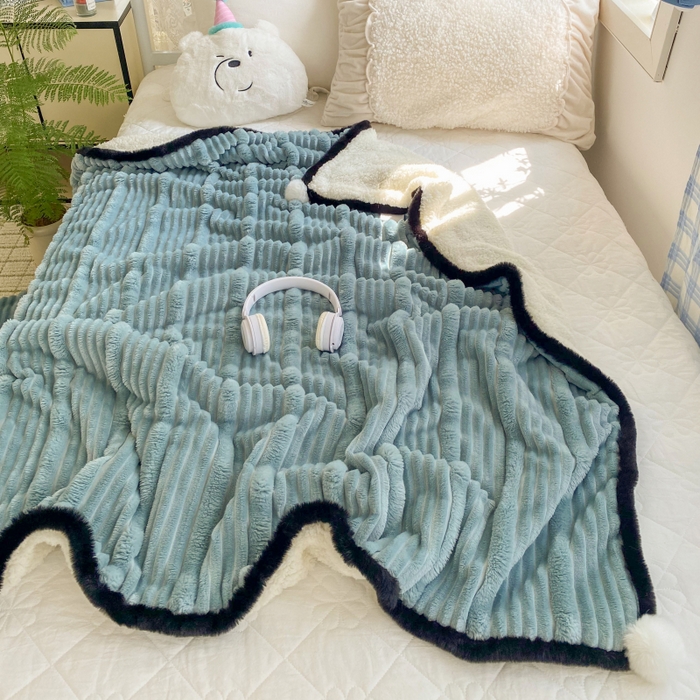 91家纺网 家纺一手货源 找家纺 潮邦 2025秋冬子母抽条羊羔绒球毯 子母抽条球毯-蓝色