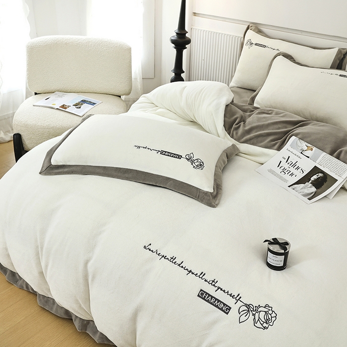 91家纺网 家纺一手货源 找家纺 大渔生活 2025新款牛奶绒刺绣四件套-玫瑰故事 玫瑰故事-白色