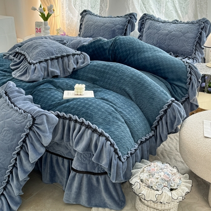 91家纺网 家纺一手货源 找家纺 （总）铠畅家纺 2025新款牛奶绒花边床盖四件套-唯美