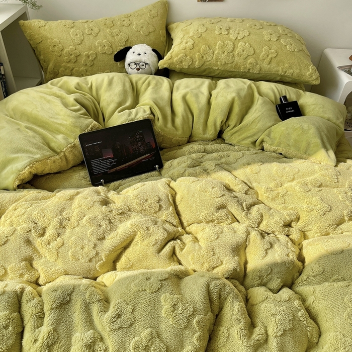 91家纺网 家纺一手货源 找家纺 六巷胡同 2024新款INS博主风云朵花舒棉绒四件套 香草绿