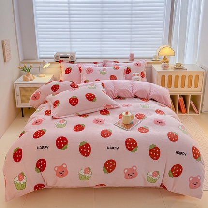 91家纺网 家纺一手货源 找家纺 妖妖家纺 2024新款高克重200克印花牛奶绒四件套 小甜苺