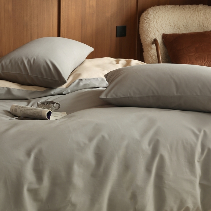 91家纺网 家纺一手货源 找家纺 久典家居 2024新款100支长绒棉磨毛纯色双拼四件套 冰川灰双拼