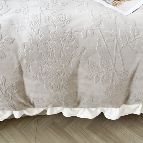 91家纺网 家纺一手货源 找家纺 大境 2024新款维也纳牛奶绒提花四件套维也纳-咖