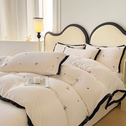 91家纺网 家纺一手货源 找家纺 （总）美梦家纺 2024新款秋冬高克重牛奶绒绣花四件套系列-绒爱心