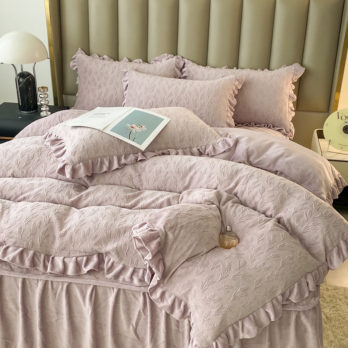 91家纺网 家纺一手货源 找家纺 美伦美焕 2024新款雕花绒床盖四件套（控价238） 大麦-芋紫