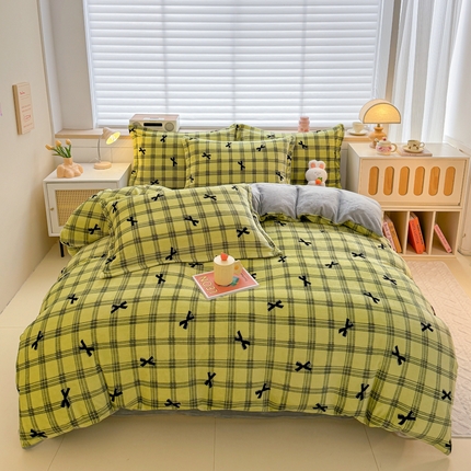 91家纺网 家纺一手货源 找家纺 妖妖家纺 2024新款高克重200克印花牛奶绒四件套 忆青春-绿