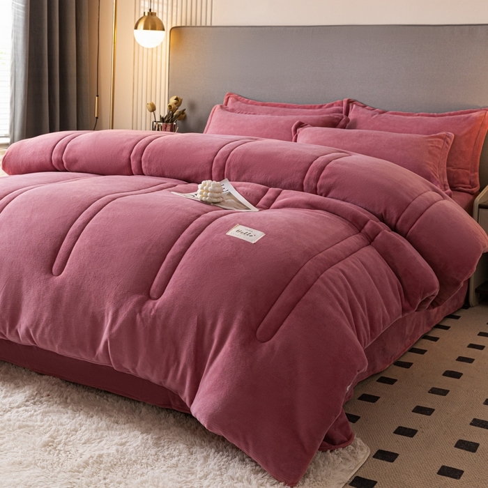 91家纺网 家纺一手货源 找家纺 暖芯家纺 2025新款牛奶绒加厚冬被被子被芯春秋被 豆沙