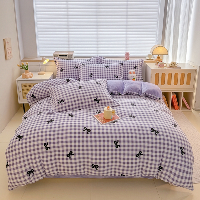 91家纺网 家纺一手货源 找家纺 妖妖家纺 2024新款高克重200克印花牛奶绒四件套 格子蝴蝶结-紫