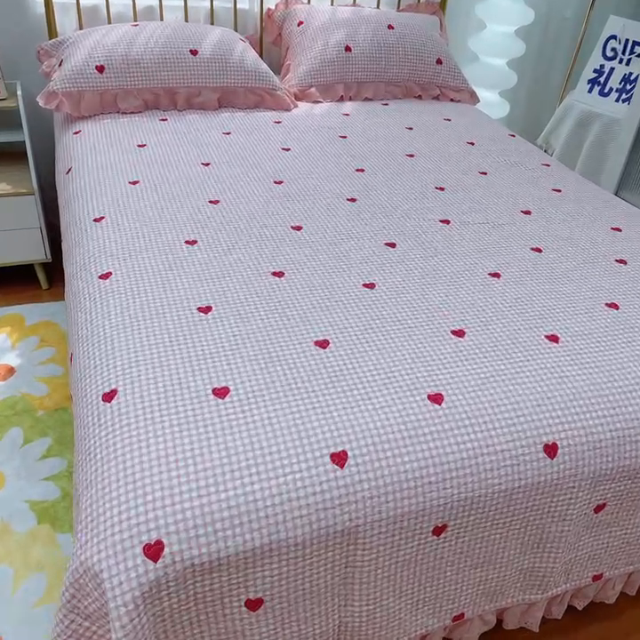 91家纺网 家纺一手货源 找家纺 2024新款亲肤舒适法式床盖三件套 心动