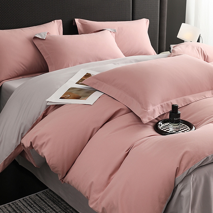 91家纺网 家纺一手货源 找家纺 莱阁亿 2025秋冬新款高支高密全棉纯棉磨毛双拼纯色单被套被套单件 豆沙粉&摩登灰