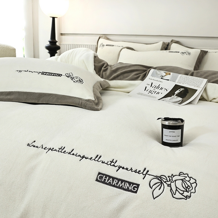 91家纺网 家纺一手货源 找家纺 大渔生活 2025新款牛奶绒刺绣四件套-玫瑰故事 玫瑰故事-白色