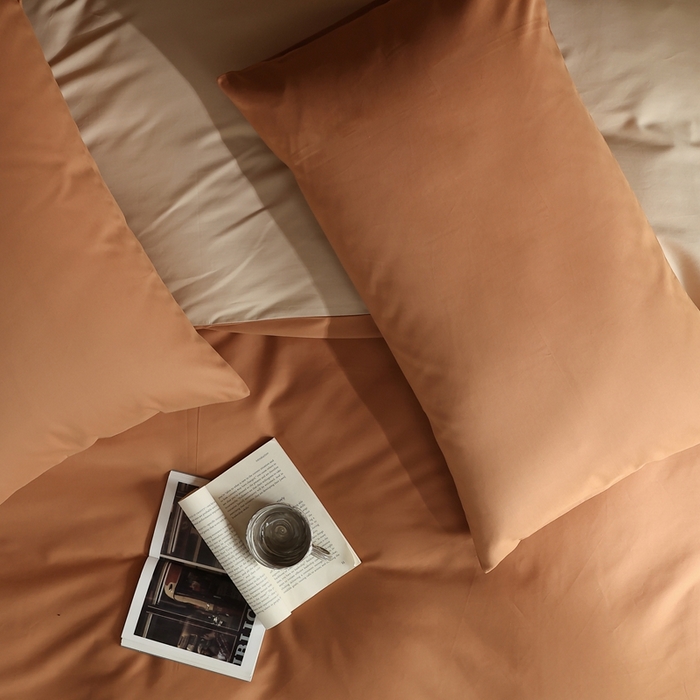 91家纺网 家纺一手货源 找家纺 久典家居 2024新款100支长绒棉磨毛纯色双拼四件套 探戈橘双拼