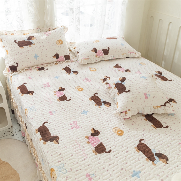 91家纺网 家纺一手货源 找家纺 美优兰 2025秋冬新款牛奶绒榻榻米垫床盖（可定制） 腊肠狗