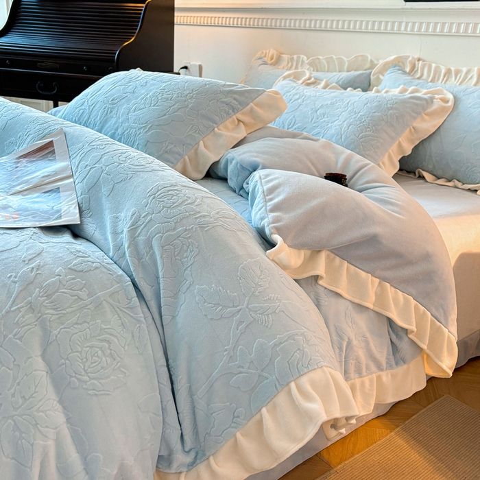 91家纺网 家纺一手货源 找家纺 大境 2024新款维也纳牛奶绒提花四件套维也纳-蓝