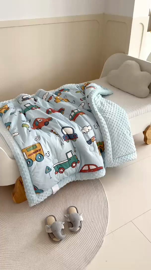 91家纺网 家纺一手货源 找家纺 嗨生活 2025新款全棉豆豆被儿童豆豆被春秋被冬被幼儿园可拆款被子 汽车滴滴