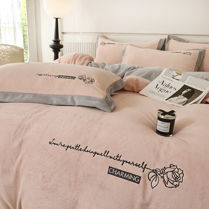 91家纺网 家纺一手货源 找家纺 大渔生活 2025新款牛奶绒刺绣四件套-玫瑰故事 玫瑰故事-玉色