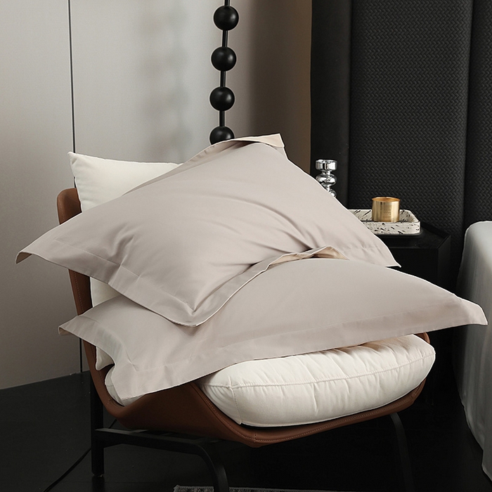 91家纺网 家纺一手货源 找家纺 莱阁亿 2025秋冬新款高支高密全棉纯棉磨毛双拼纯色单枕套 枕套单件 大麦灰&可可棕