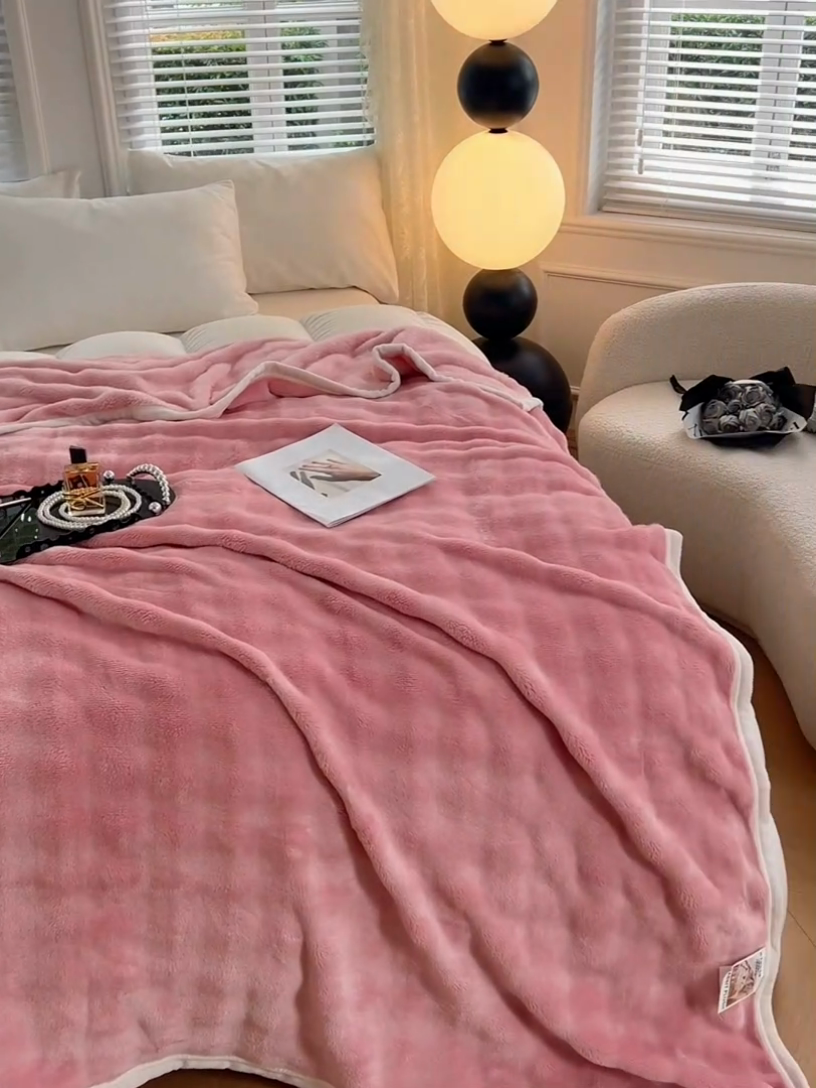 91家纺网 家纺一手货源 找家纺 贝拉梦家纺 2024新款加厚保暖托卡斯兔毛绒毛毯多功能毯子保暖盖毯 甜蜜粉