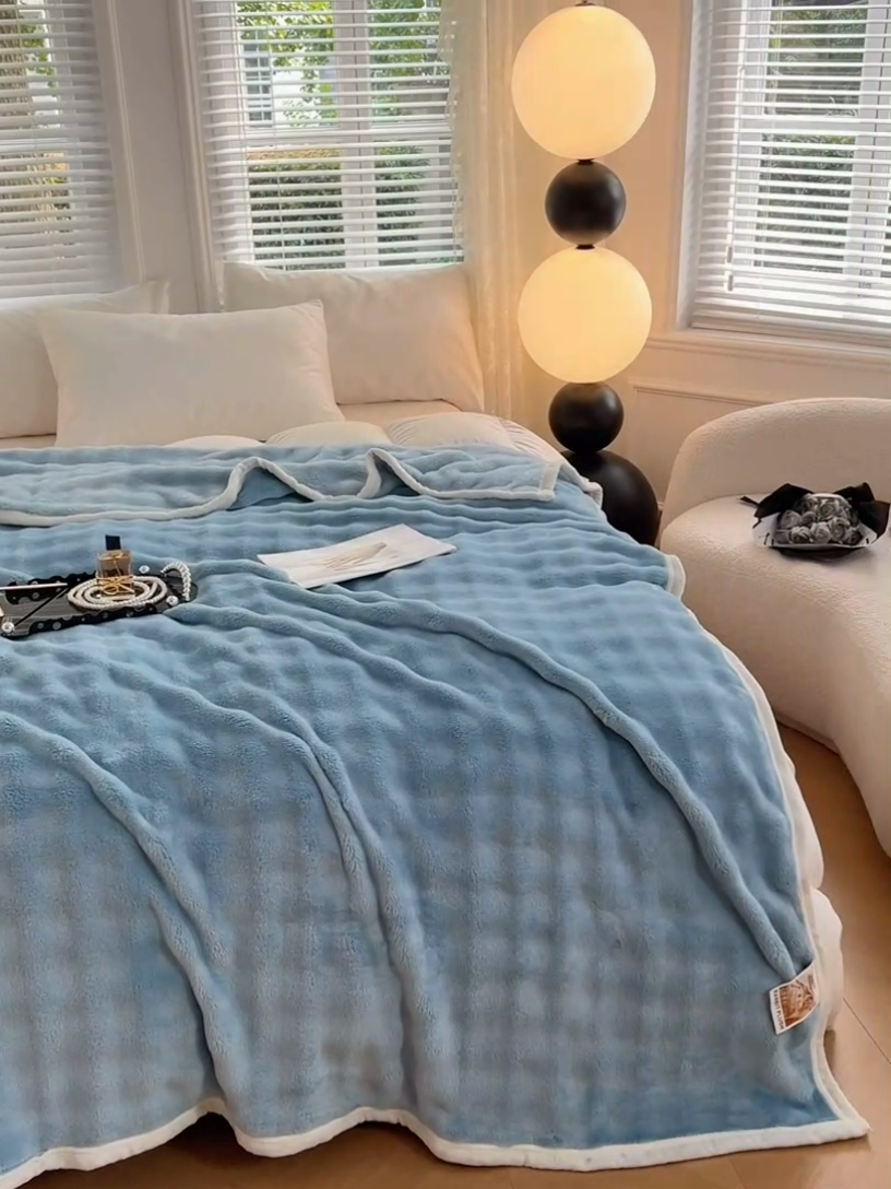 91家纺网 家纺一手货源 找家纺 贝拉梦家纺 2024新款加厚保暖托卡斯兔毛绒毛毯多功能毯子保暖盖毯 空境蓝