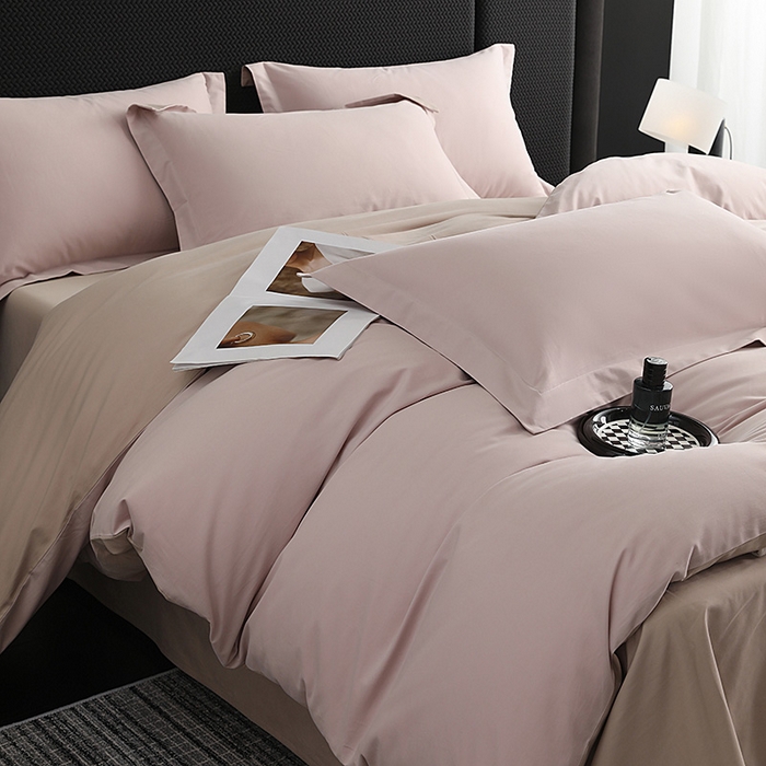 91家纺网 家纺一手货源 找家纺 莱阁亿 2025秋冬新款高支高密全棉纯棉磨毛双拼纯色四件套 灰紫&可可奶宗