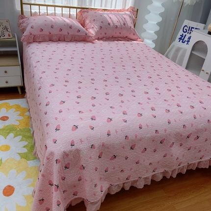2024新款亲肤舒适法式床盖三件套 草莓恋人