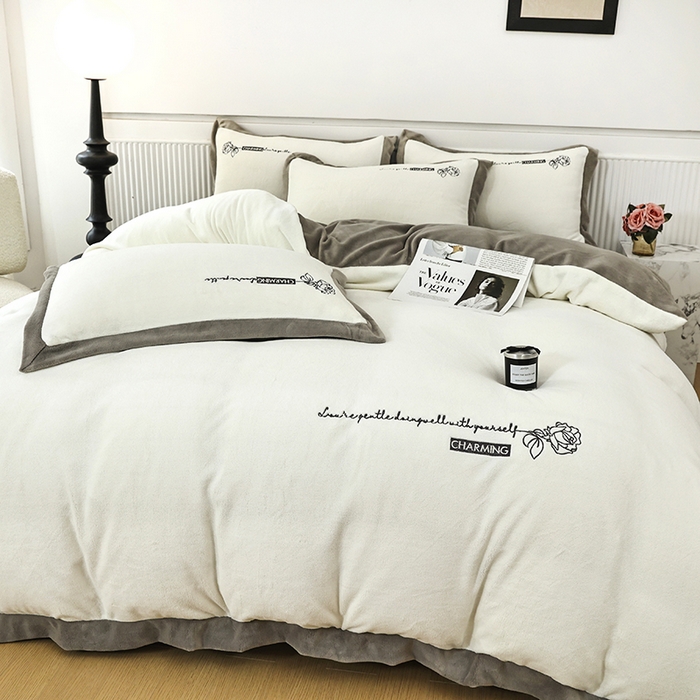 91家纺网 家纺一手货源 找家纺 大渔生活 2025新款牛奶绒刺绣四件套-玫瑰故事 玫瑰故事-白色