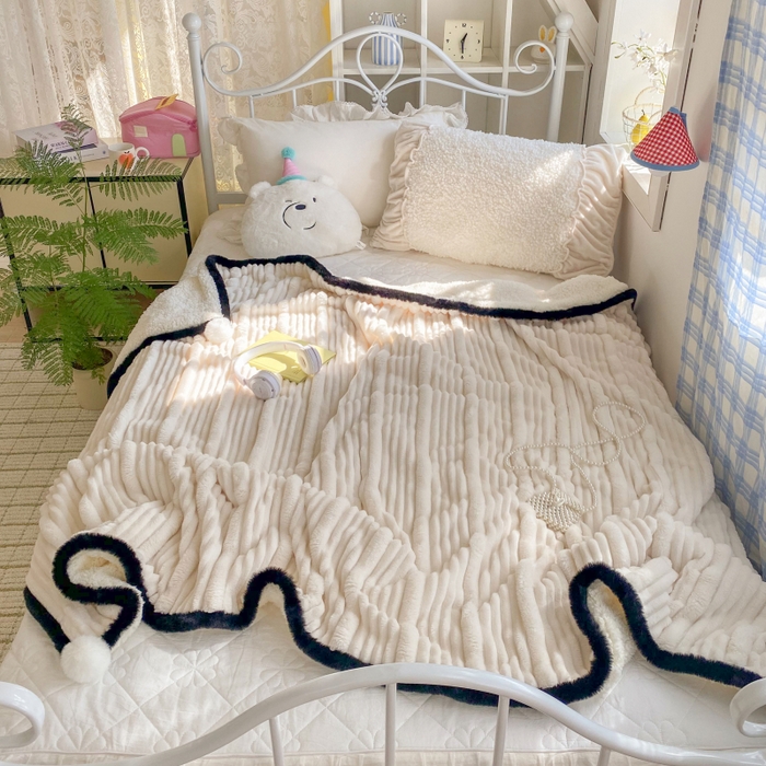 91家纺网 家纺一手货源 找家纺 潮邦 2025秋冬子母抽条羊羔绒球毯 子母抽条球毯-白色