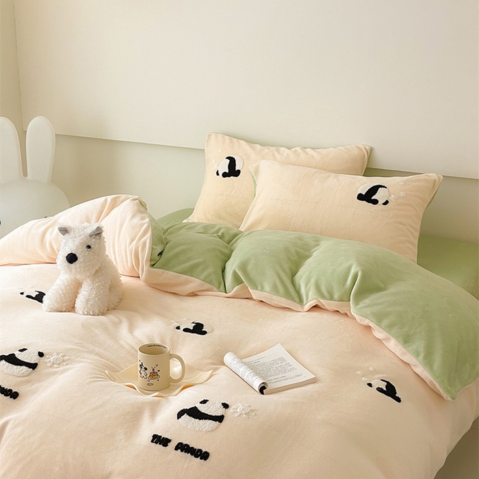 91家纺网 家纺一手货源 找家纺 沐棉 2024新款纯色牛奶绒毛巾绣款四件套 熊猫-米